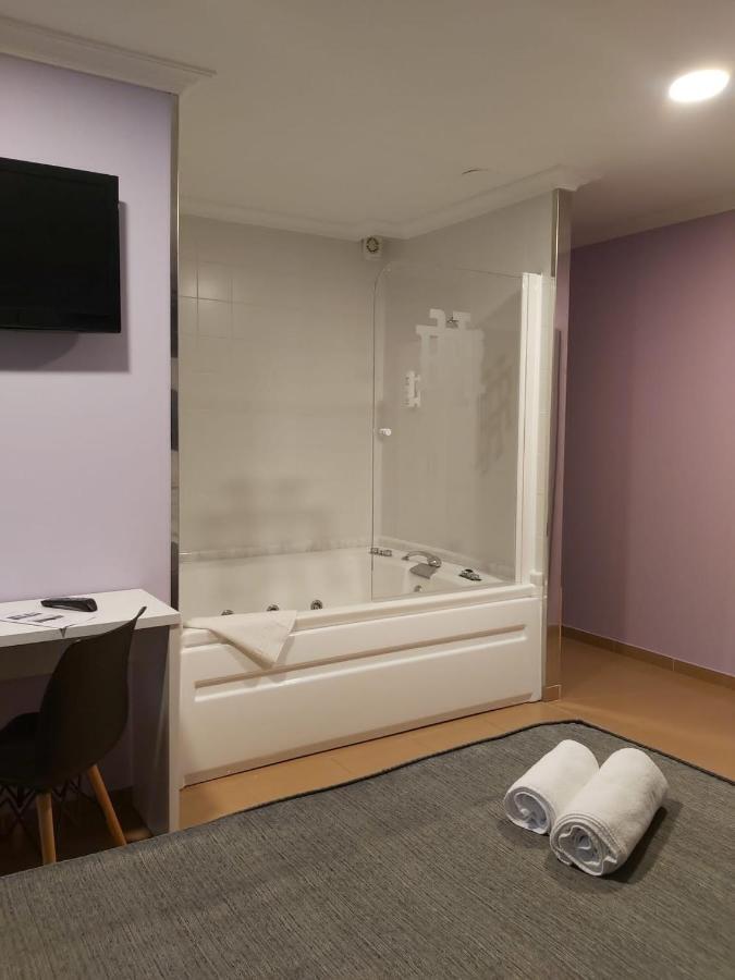 Hotel Reigosa ポンテベドラ エクステリア 写真
